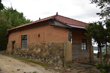 日本の岡山県瀬戸内市の牛窓の古くて美しい建物
