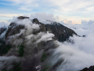 北穂高岳と大キレットにかかる滝雲
