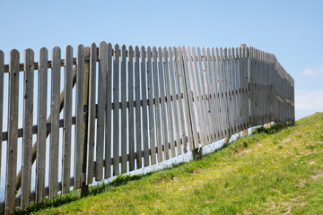 Holzzaun, Alpen, Tirol, Österreich, Europa