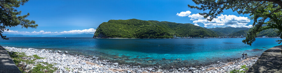静岡県・沼津市 初夏の御浜岬のパノラマ風景（西伊豆）
