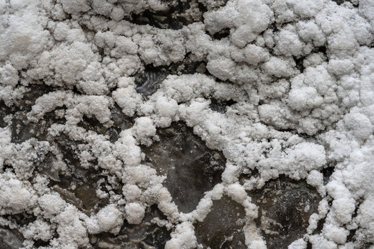 Salzkristalle Steinsalz an einem Salzstock