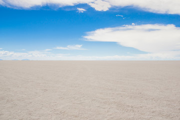 Obraz na płótnie Canvas Salar de Uyuni, the world's largest salt flat area, Altiplano, Bolivia, South America.