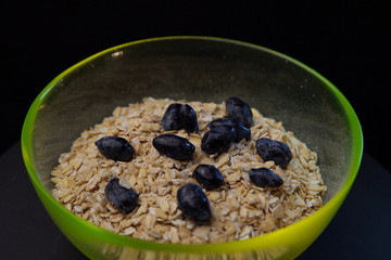 Oatmeal with honeysuckle.