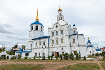 Fototapeta na wymiar ULAN UDE, RUSSIA - SEPTEMBER 06, 2019: Cathedral of Our Lady of Smolensk or Odigitrievsky Cathedral in Ulan Ude, Russia.