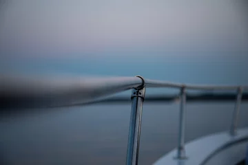 Deurstickers Reling auf Schiff mit Meer im Hintergrund © Frank