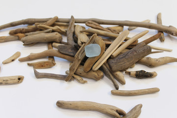 Blue sea glass and driftwood art project for DIY