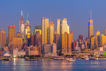 New York City Manhattan midtown buildings skyline