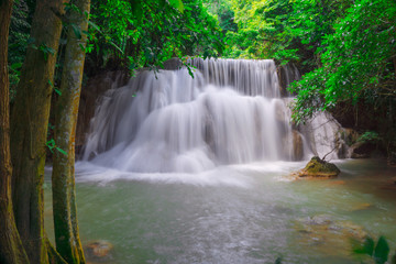 Fototapeta na wymiar Beautiful waterfalls in Thailand
