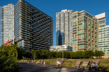 Fototapeta na wymiar The buildings of Long Island City view from Gantry Plaza State Park Recreational Dock