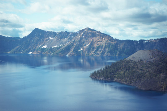 Crater Lake National Park © Zoe