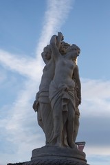 statue femmes