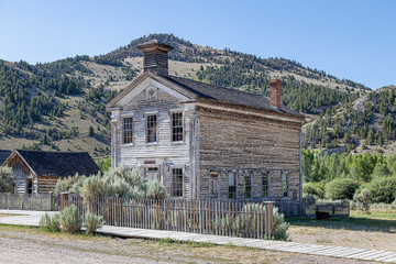 old house in the mountains © 5th House