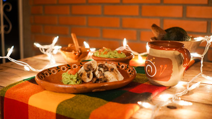 Tamal de champiñones con guacamole