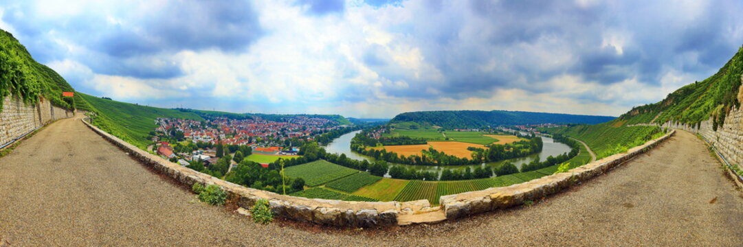 Mundelsheim am Neckar eine Weinregion bei Stuttgart