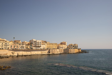 Fototapeta premium Bord de mer d'un village en Sicile