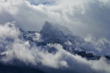 Fototapeta na wymiar Majestic foggy mountains of the Canadian Rockies