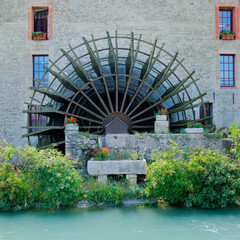wheel of water mill in the south of france  © MICHEL