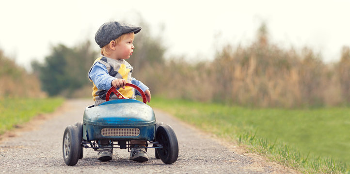 Tretauto fahren 