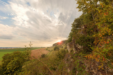 Sonnenuntergang im Weilheimer Urdonautal bei den Mauerner Höhlen