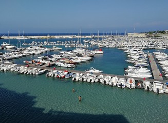 Fototapeta na wymiar Otranto - Panorama del porto