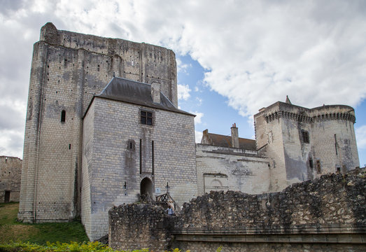 L'imposant ch&acirc;teau de Loches