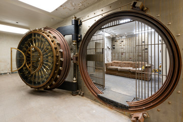 Bank Safe / Vault - Abandoned People's Bank Building - Downtown McKeesport, Pennsylvania