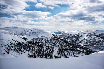 Obraz premium Beautiful view of mountains in the Hamar Daban area. Panorama