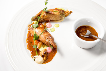 Fried quail with sauce