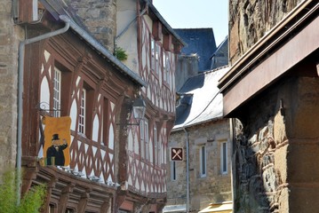 Les façades de la cité de caractère de Tréguier en Bretagne