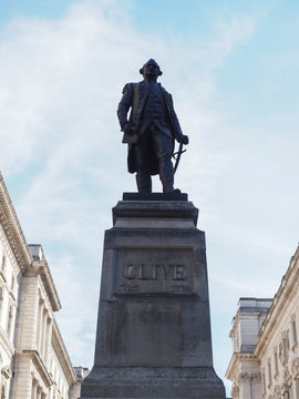 Clive of India statue in London