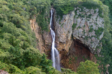 駒草平展望台から見る不帰の滝