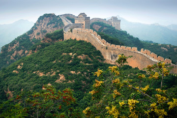 Fototapeta na wymiar View of the Great Wall all along the northern mountains in China