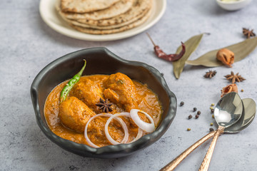 Muglai Lababdar Chicken - an Indian Chicken Curry