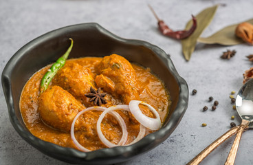 Muglai Lababdar Chicken - an Indian Chicken Curry
