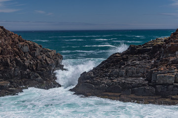 ocean waves on rocks