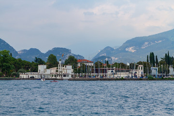 Fototapeta premium Porto scuola garda