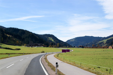 Fototapeta premium Scenic road in the valley of alps mountains, Austria