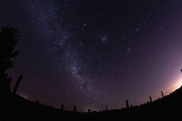 Obraz premium Cielo sobre horizonte curvado