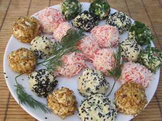 fishballs with sause for kids and adults