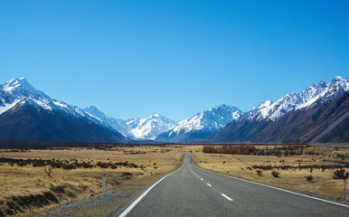 road mt cook new zealand