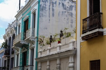 Obraz premium Street views of old colorful buildings in Old San Juan Puerto Rico