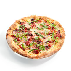 Pizza with tuna, kalamata olives and sweet pepper