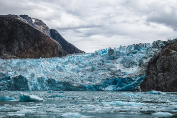 Fototapeta na wymiar clear blue glaciers