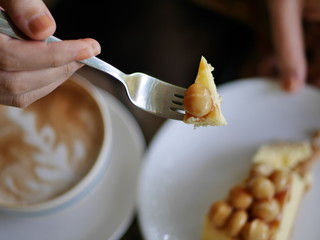 coffee and macadamia cheesecake