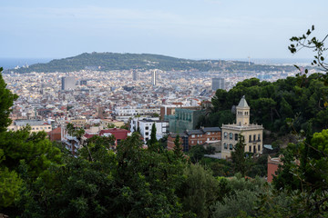 Obraz premium View of Barcelona, Spain from a park 