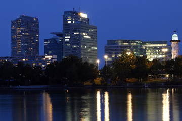 Fototapeta na wymiar Vienna skyline on the Danube river at night