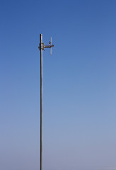 Antenna for communication via radio signals