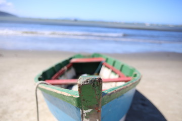 barco na areia
