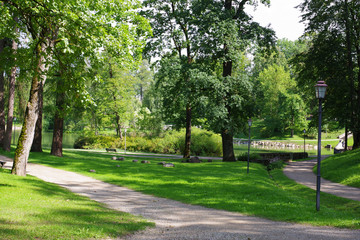 Fototapeta na wymiar Parc du château de Cesis 10