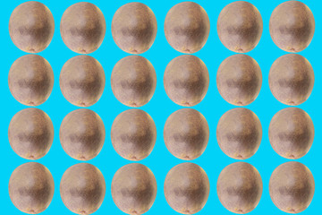 Passionsfrucht Gruppe auf Hellblauen Hintergrund